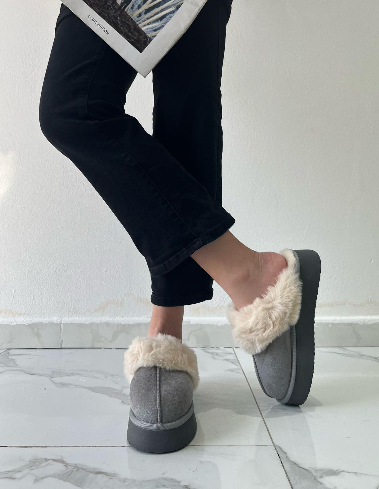 Pantofole teddy verdi Beego 7485 da donna Pantofole teddy verdi Beego 7485 da donna