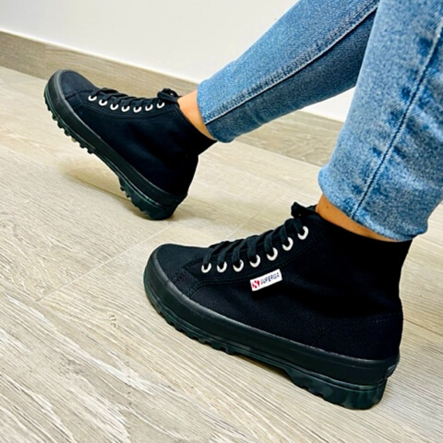 Superga Stivaletto Alpina Marblegum Nera Camouflage